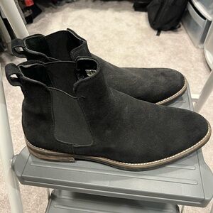 Black Chelsea boot. Size 12